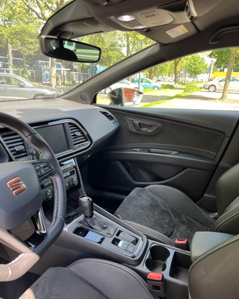 Seat Leon cena 144000 przebieg: 68000, rok produkcji 2020 z Kraków małe 67